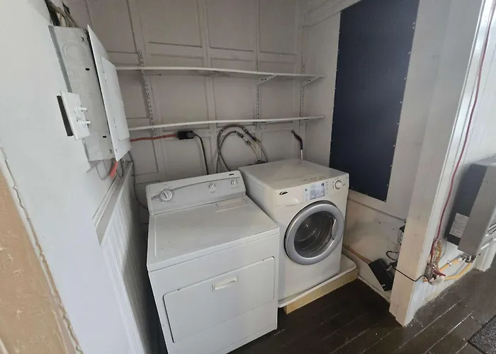 Bunkhouse - Budget Crash Pad - East Carson Street Apartment Pittsburgh
